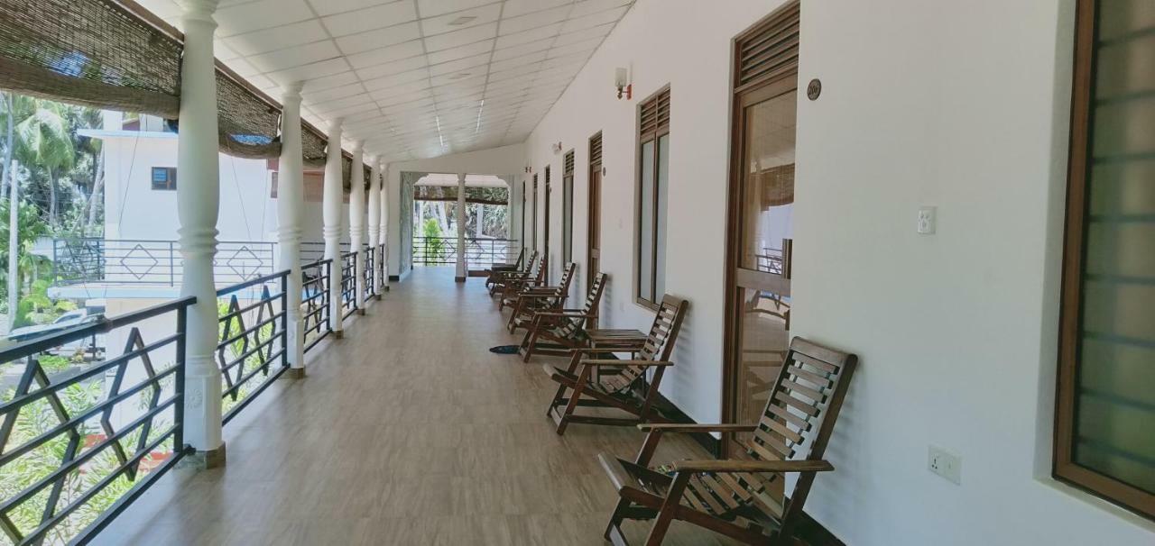 French Garden Resort Uppuveli Kültér fotó